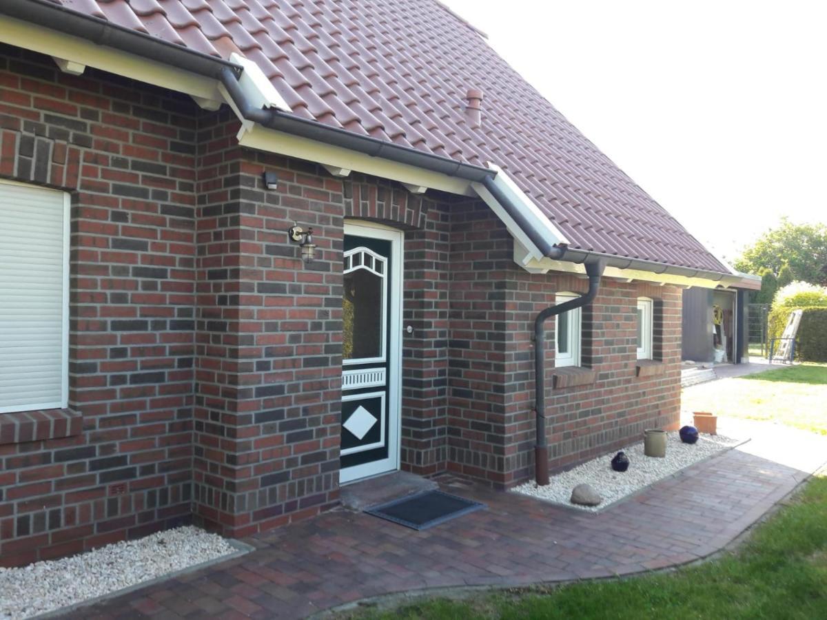Tolles Ferienhaus In Pilsum - Ferienhaus Trientje - Mit Garten Und Ueberdachter Terrasse Exterior foto