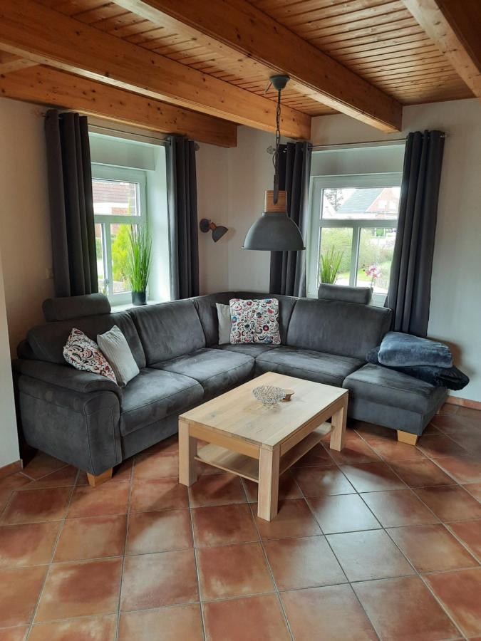 Tolles Ferienhaus In Pilsum - Ferienhaus Trientje - Mit Garten Und Ueberdachter Terrasse Exterior foto