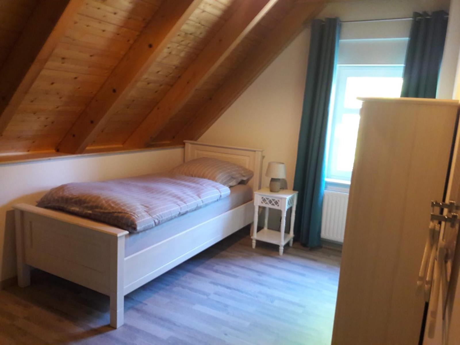 Tolles Ferienhaus In Pilsum - Ferienhaus Trientje - Mit Garten Und Ueberdachter Terrasse Exterior foto
